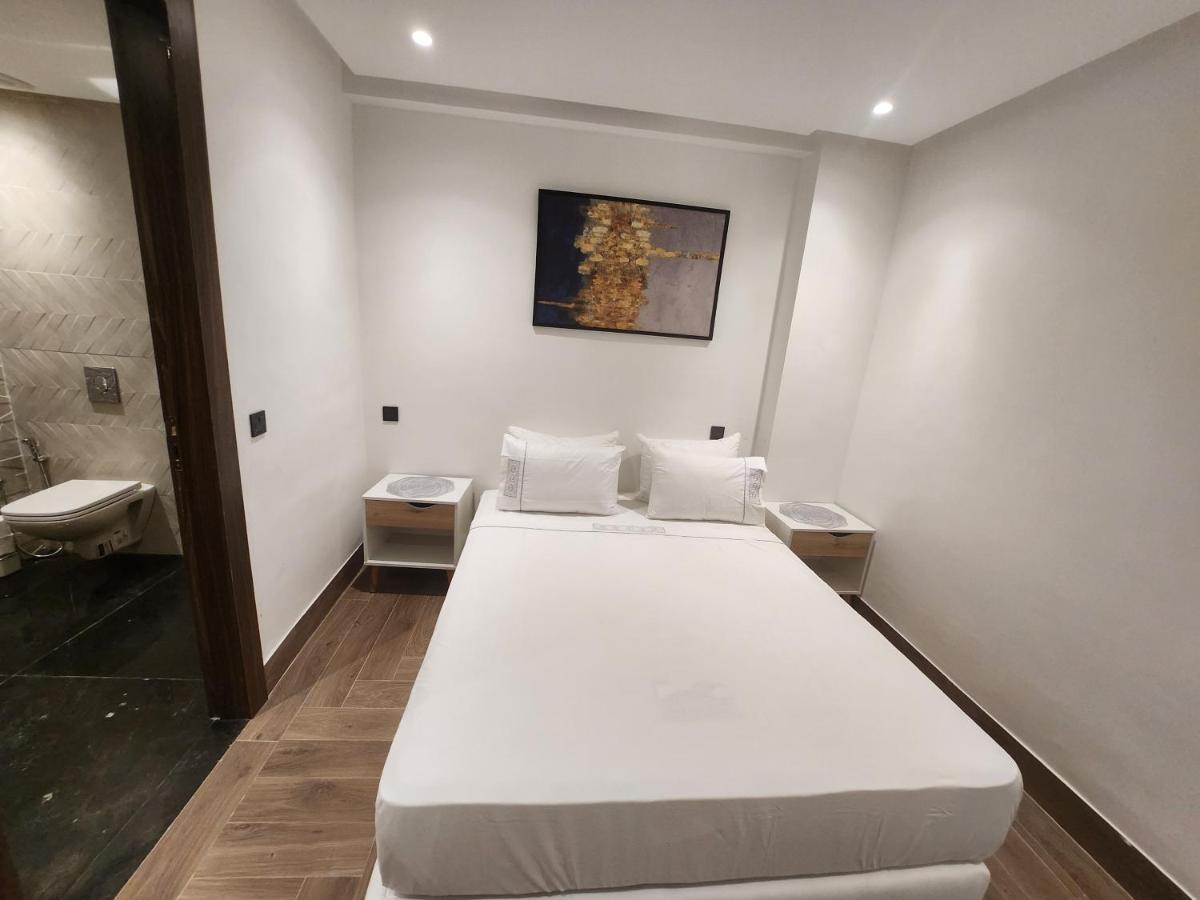 Modern Luxury Retreat: 2-Bedroom Apartment In The Heart Of Marrakech マラケシュ エクステリア 写真