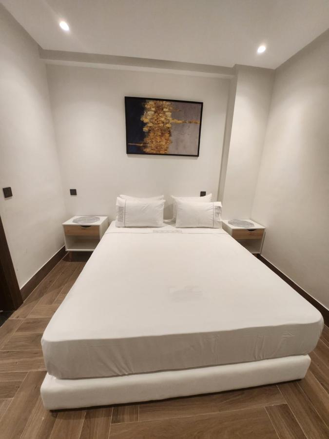 Modern Luxury Retreat: 2-Bedroom Apartment In The Heart Of Marrakech マラケシュ エクステリア 写真