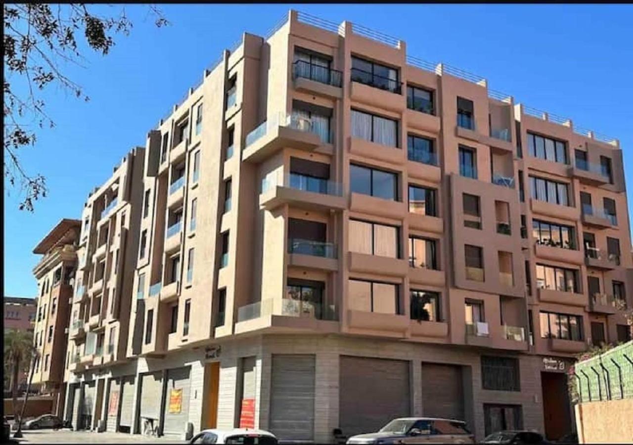 Modern Luxury Retreat: 2-Bedroom Apartment In The Heart Of Marrakech マラケシュ エクステリア 写真